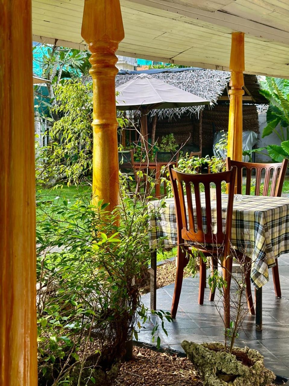 Villa Sunny Days Hikkaduwa Exterior photo